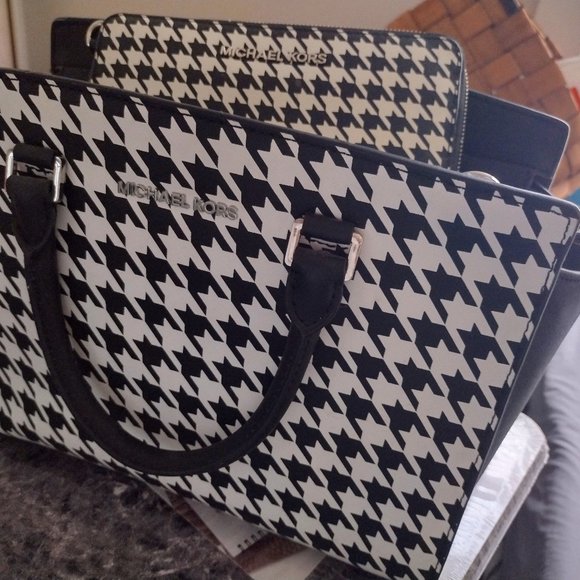 Michael Kors Handbag Elegant Black and White with wallet - Picture 3 of 6